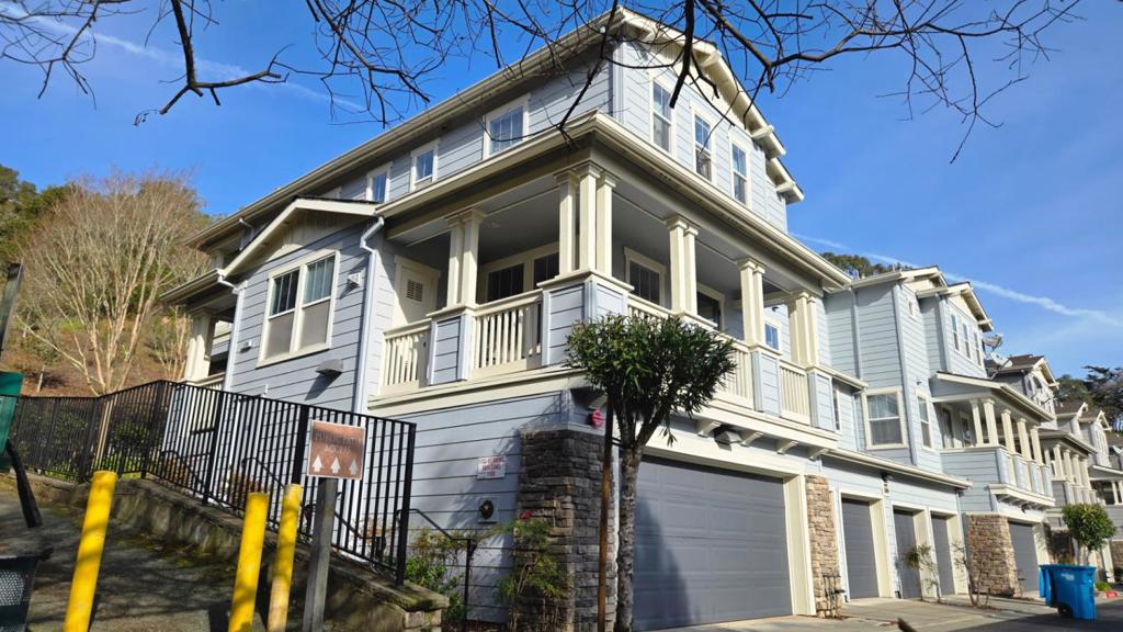 1100 Live Oak Way #1104