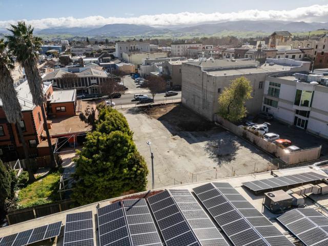 220 Fourth Street, Hollister CA: https://media.crmls.org/mediaz/0a33d570-3f0f-4e7c-8e45-f59955dadeb7.jpg