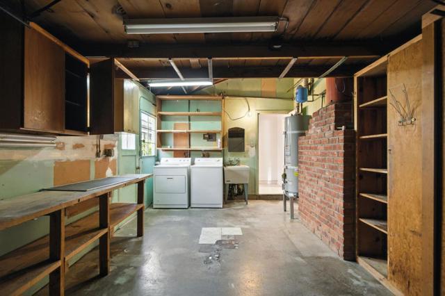 3920 Oneill Drive, San Mateo CA: https://media.crmls.org/mediaz/0a33df43-4c18-4b9f-92f7-1e022ce7a7ba.jpg