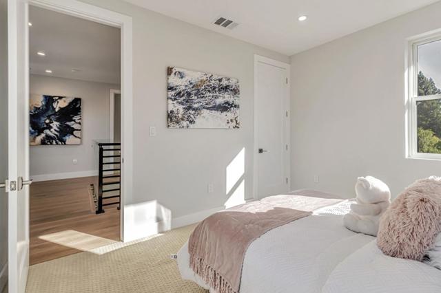 1066 Larch Avenue, Moraga CA: https://media.crmls.org/mediaz/0a33fe3c-e7c1-461e-bae6-50378d557561.jpg
