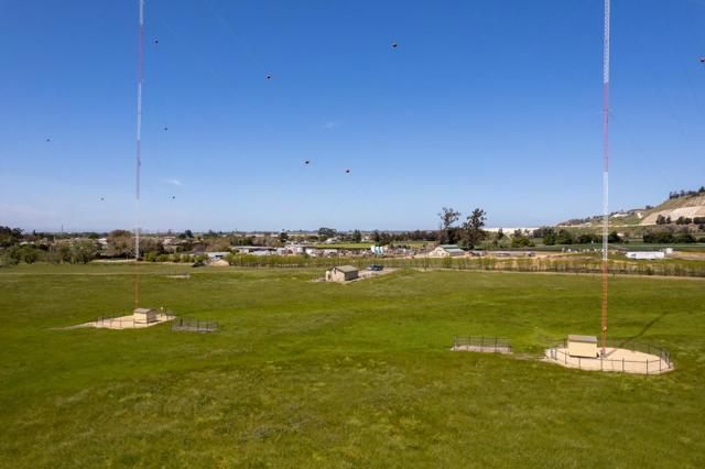 540 Old Natividad Road, Salinas CA: https://media.crmls.org/mediaz/0a342483-5220-4ee4-a9cd-bb73e60174c6.jpg