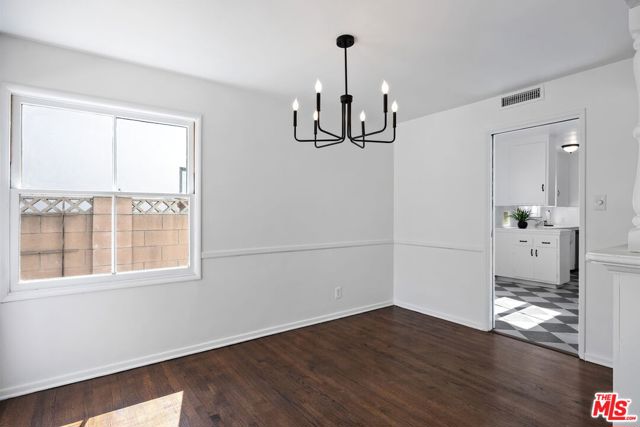 15519 Huston Street, Encino CA: https://media.crmls.org/mediaz/0a342999-e90b-477d-a1c4-eaa6aa45fbdf.jpg