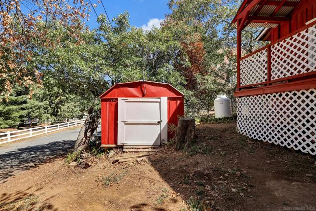 3174 Salton Vista, Julian CA: https://media.crmls.org/mediaz/0a345e87-def6-48b0-a694-a775bfedbd34.jpg