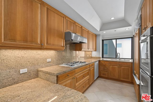 701 Ocean Avenue, PHD photo 37