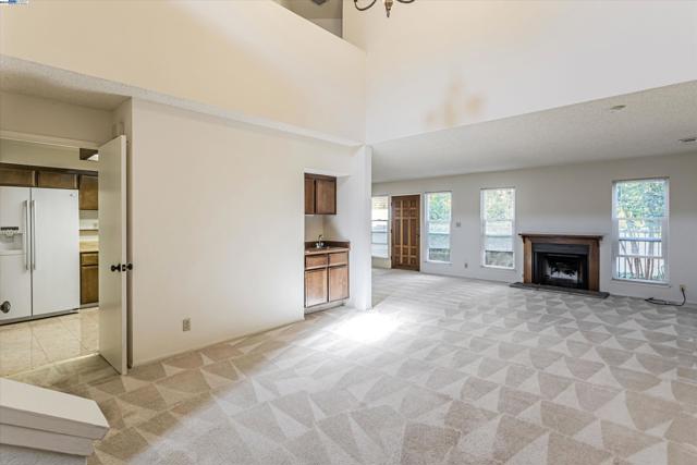 Image 5 of 40 For 1741 Abington Ct