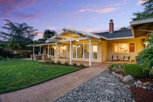 6915 Castlerock Drive, San Jose CA: https://media.crmls.org/mediaz/0a3496fb-1405-4b75-9960-afbec94de19b.jpg