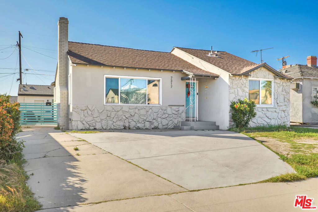 7317 Tujunga Avenue