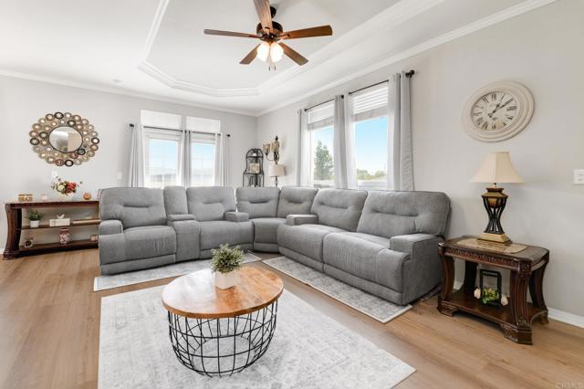 Detail Gallery Image 5 of 25 For 718 Sycamore Ave #14,  Vista,  CA 92083 - 3 Beds | 2 Baths