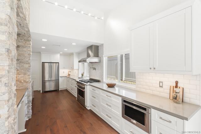 1458 Clark Court, Vista CA: https://media.crmls.org/mediaz/0a370b2b-7f16-45b0-84cc-9fc5e8bc5963.jpg