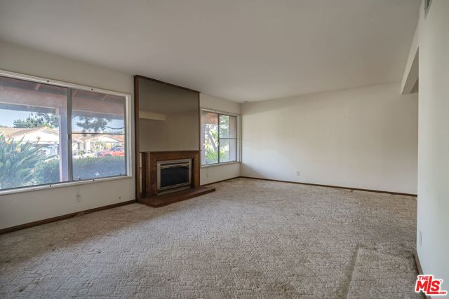 343 Santa Helena, Solana Beach CA: https://media.crmls.org/mediaz/0a37a612-af2a-4176-9228-1b1be0c452a6.jpg