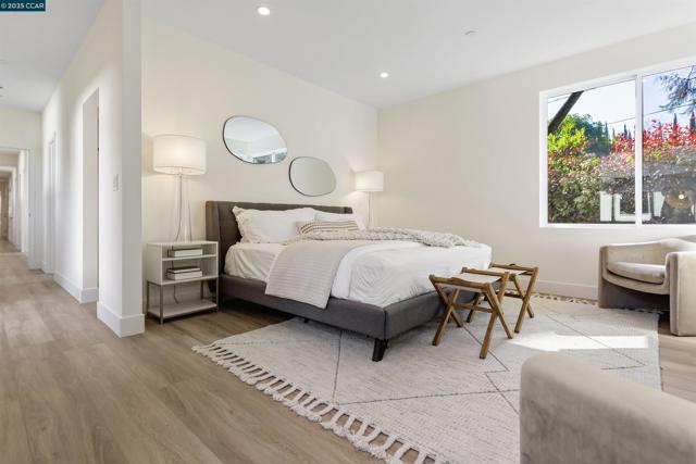 2559 Romley Ln, Alamo CA: https://media.crmls.org/mediaz/0a38c7c9-c39b-4fe3-9fc9-4084da470c2e.jpg