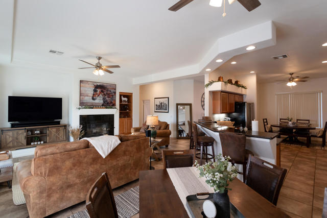48305 Pic Way, Indio CA: https://media.crmls.org/mediaz/0a390da6-15c1-4058-86ae-8b5514d2ddb8.jpg