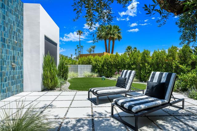 74846 Fox Hills Court, Palm Desert CA: https://media.crmls.org/mediaz/0a39bc7d-0e69-44c9-89bd-b91e0d279ae9.jpg