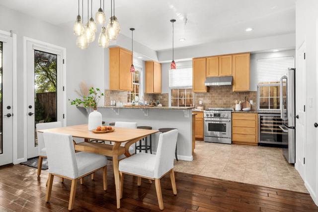 5 Tuscany Court, Scotts Valley CA: https://media.crmls.org/mediaz/0a39d92c-c3d4-4e3e-8257-4a4b0f883e3a.jpg