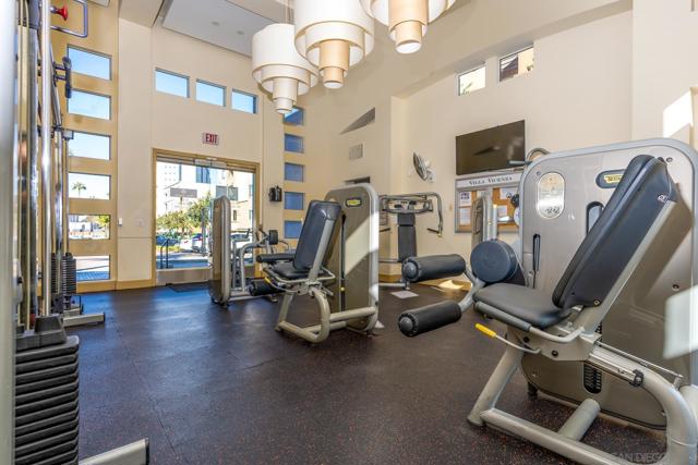 3550 Lebon Dr, San Diego CA: https://media.crmls.org/mediaz/0a3b1497-d6d0-4054-8f12-35c3c93f4ace.jpg
