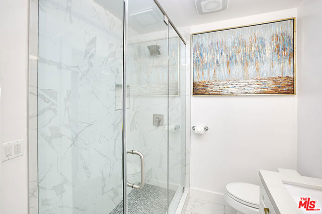 1040 N Crescent Heights Boulevard, Los Angeles CA: https://media.crmls.org/mediaz/0a3b4ba1-b9b5-47ad-9056-fe5847ba3cea.jpg