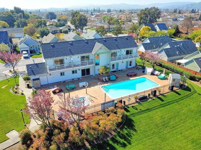 16706 Audrey Drive, Morgan Hill CA: https://media.crmls.org/mediaz/0a3c1812-7f23-42e4-9073-36597c2150ee.jpg