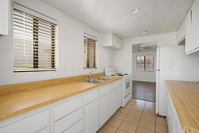 73345 Royal Palm Drive, Palm Desert CA: https://media.crmls.org/mediaz/0a3cd351-734b-476a-ab1c-71cd416fc1f2.jpg
