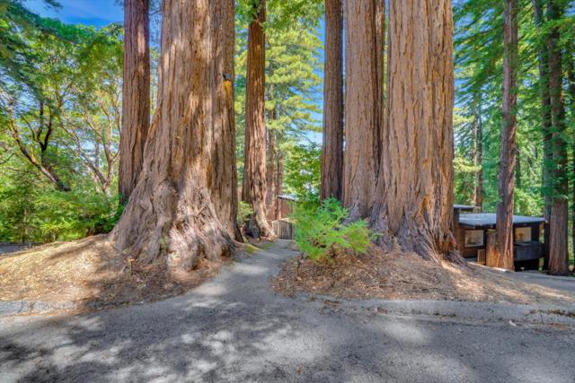 12 Summit Road, Woodside CA: https://media.crmls.org/mediaz/0a3ce227-54f8-488e-a229-2a55ba6032b5.jpg