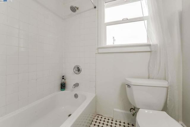 1510 Burbeck Ave, Richmond CA: https://media.crmls.org/mediaz/0a3e6bdc-d413-487b-93b6-548c0d992ccf.jpg