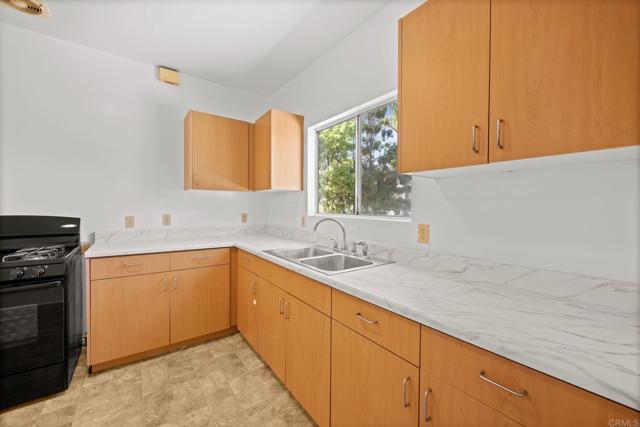 Detail Gallery Image 10 of 51 For 3813 15 Birch St, San Diego,  CA 92113 - – Beds | – Baths