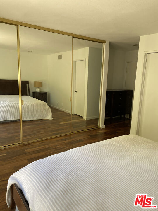 2252 Northpark Street, Thousand Oaks CA: https://media.crmls.org/mediaz/0a3f4ae7-286b-463c-87f3-26bbbaac8c66.jpg