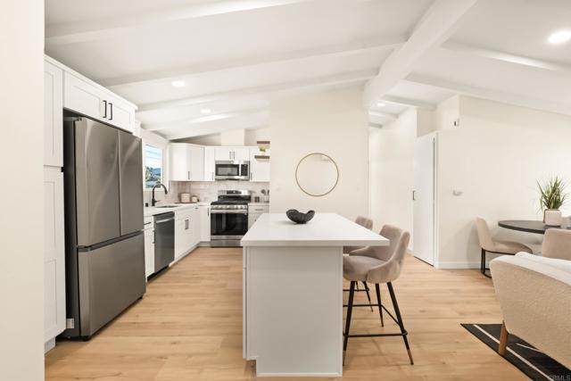 Detail Gallery Image 2 of 21 For 4774 Chickasaw Ct, San Diego,  CA 92117 - 3 Beds | 2 Baths