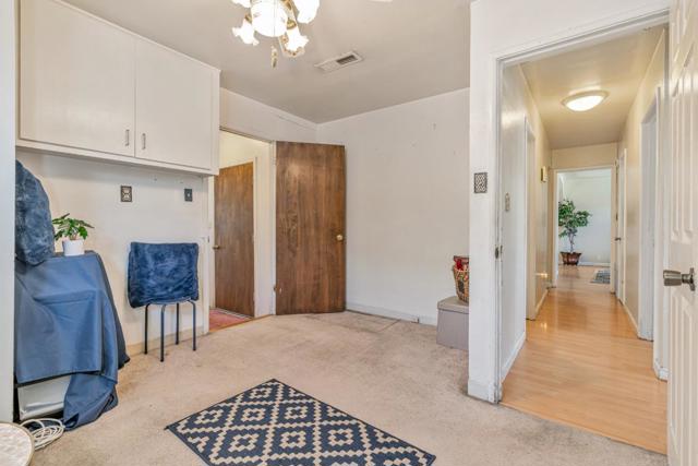 130 Cypress Street, Redwood City CA: https://media.crmls.org/mediaz/0a3fa5f5-c22f-41c6-8efe-1192a276c639.jpg