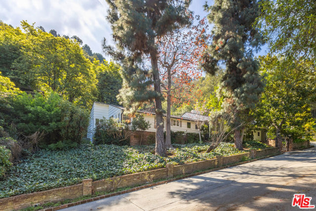 Image 66 of 72 For 10686 Somma Way