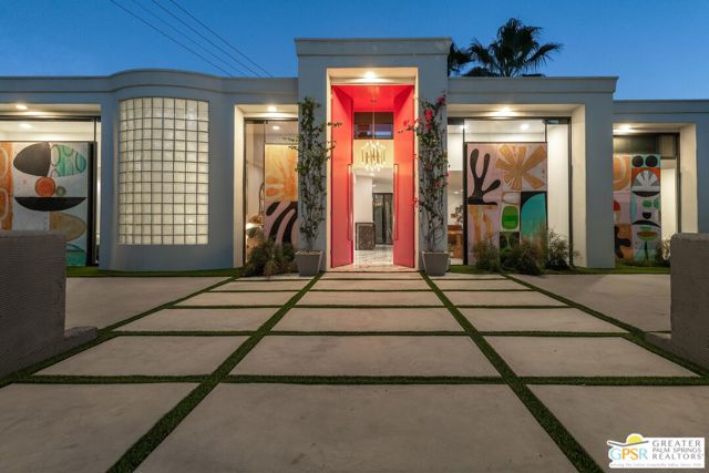 153 W El Camino Way, Palm Springs, CA 92264
