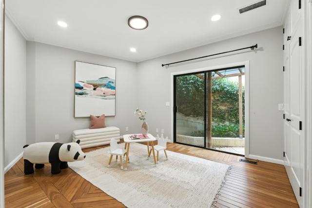 1 Lewis Ranch Road, San Carlos CA: https://media.crmls.org/mediaz/0a417928-c67d-4043-a571-cb5f8dc08eda.jpg