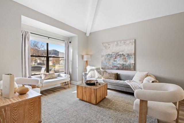 229 Marvilla Circle, Pacifica CA: https://media.crmls.org/mediaz/0a422f29-9954-419b-b041-e6f6597bbe53.jpg