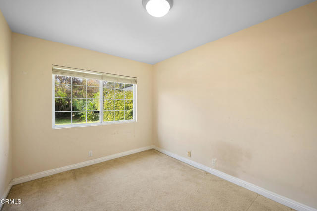 4917 Angeles Crest Highway, La Canada Flintridge CA: https://media.crmls.org/mediaz/0a430bbb-4a21-463f-9eb7-072610173840.jpg