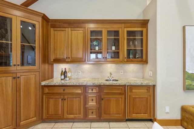 14205 Shannon Road, Los Gatos CA: https://media.crmls.org/mediaz/0a435f68-6817-4176-a8da-27f5d050cbe4.jpg