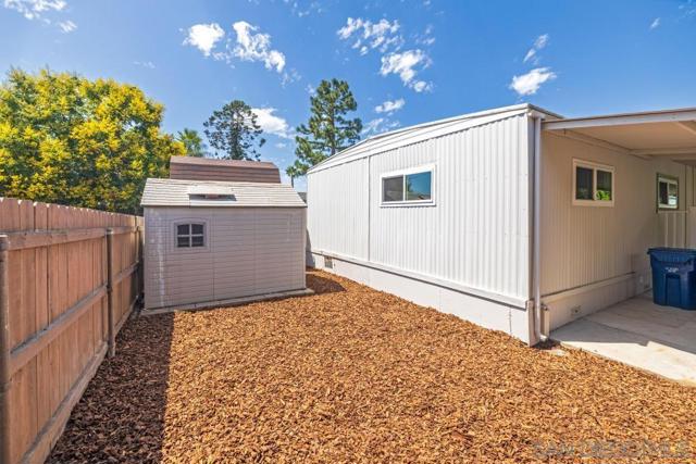 1120 Pepper Dr, El Cajon CA: https://media.crmls.org/mediaz/0a43a3de-d823-4bdf-bb94-c744e0599b54.jpg