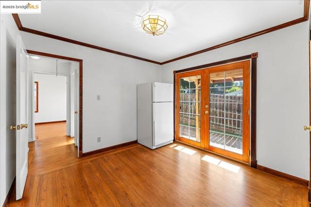 Dining Room - there is a spot in the kitchen for the Refrigerator