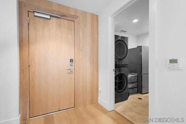 2750 4th, San Diego CA: https://media.crmls.org/mediaz/0a43c2e9-2bca-492f-9fe8-0f10fa086bdc.jpg