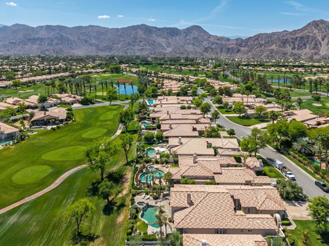 78975 ViA Carmel, La Quinta CA: https://media.crmls.org/mediaz/0a44dcbf-a29e-46c6-bd08-c68822dbeabd.jpg