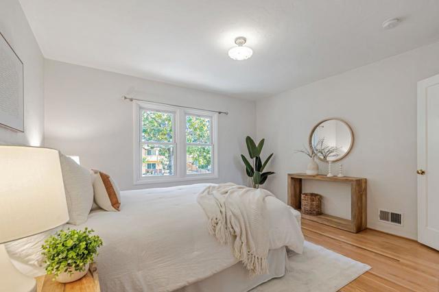 991 E Taylor Street, San Jose CA: https://media.crmls.org/mediaz/0a45d8ff-ca36-4a90-bf57-fb97d8a357f0.jpg