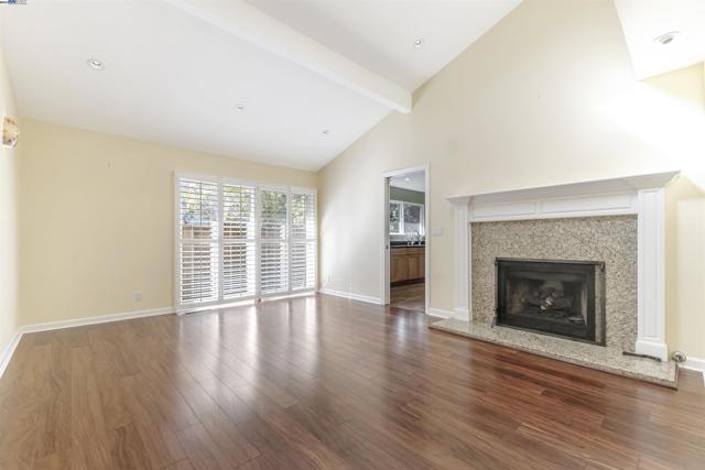 Image 12 of 46 For 18745 Cavendish Dr
