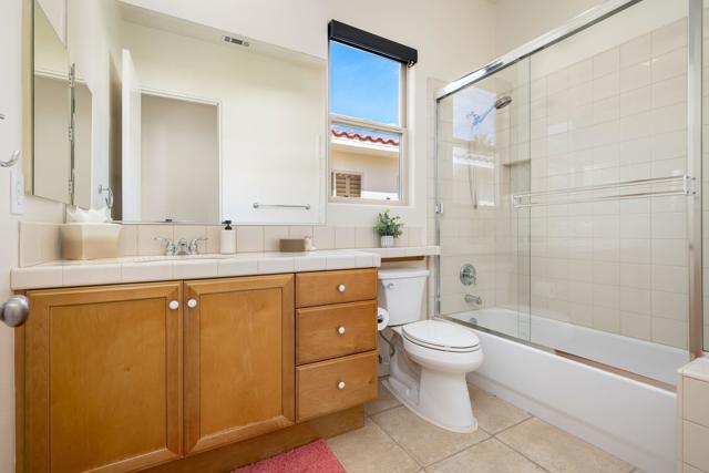 80305 Cedar, La Quinta CA: https://media.crmls.org/mediaz/0a47e966-2cdd-4db2-a6d6-922f6e67b48d.jpg