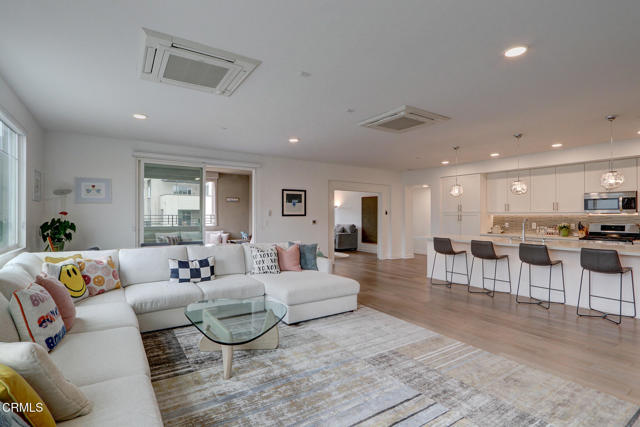 Detail Gallery Image 5 of 36 For 2810 Wagon Wheel Rd #304,  Oxnard,  CA 93036 - 3 Beds | 2/1 Baths