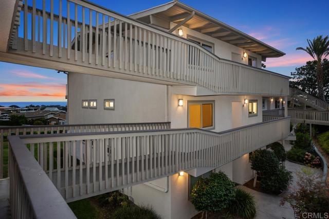 640 W Solana Circle, Solana Beach CA: https://media.crmls.org/mediaz/0a4870c1-7280-4f82-bbf3-7a96a970e17d.jpg