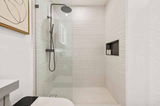 2857 N Los Felices Road #203, Palm Springs, CA 92262