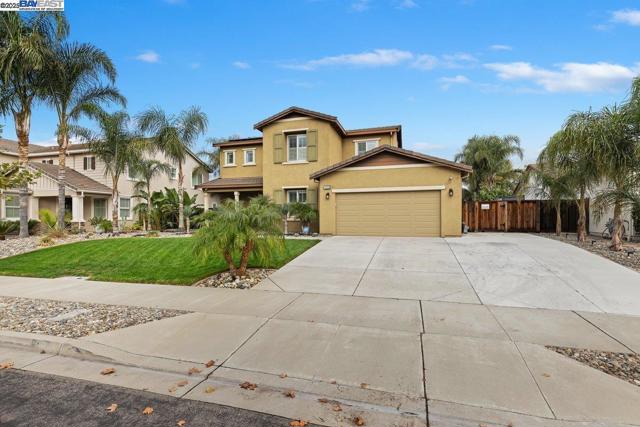 1050 Clear Lake Dr, Oakley CA: https://media.crmls.org/mediaz/0a48fae2-a1be-42dd-b911-c8a1d6b2d660.jpg