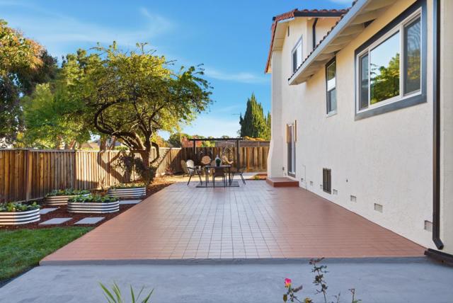 422 Liquidambar Way, Sunnyvale CA: https://media.crmls.org/mediaz/0a49148e-91df-42ee-a5a1-92238141e46b.jpg