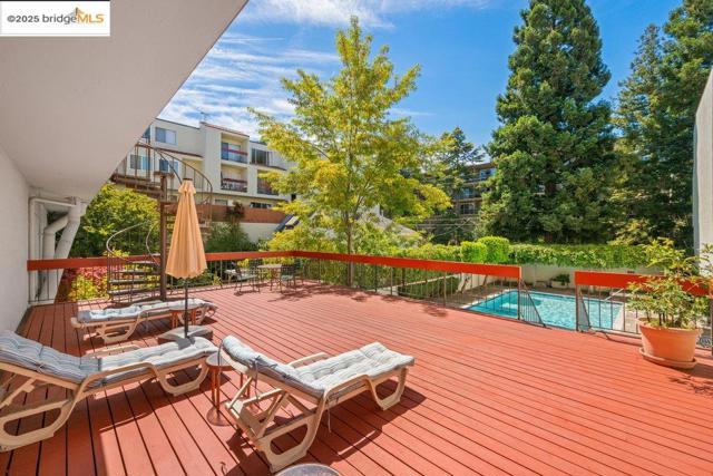 250 Whitmore St, Oakland CA: https://media.crmls.org/mediaz/0a492ba3-7c02-4bb7-bf2e-32570871027d.jpg