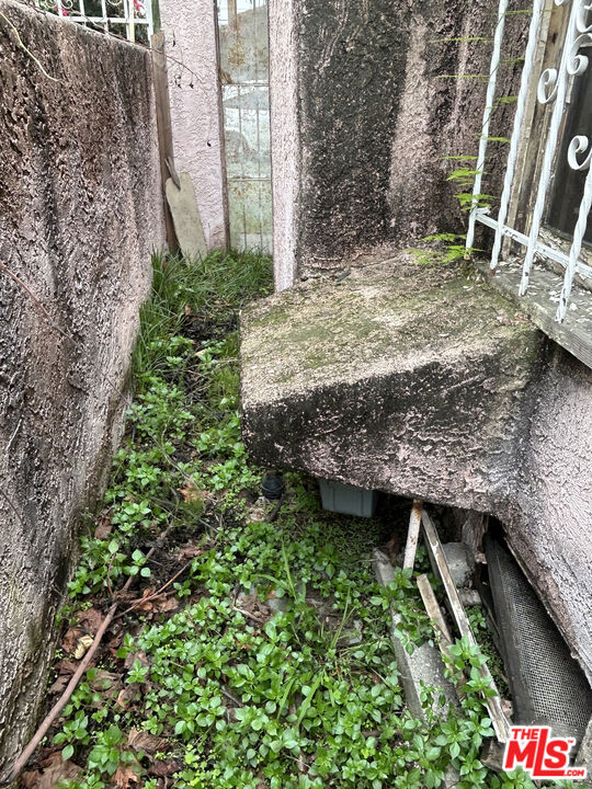 https://media.crmls.org/mediaz/0a4948bd-d0ca-4225-9aae-249262390070.jpg?preset=X-Large