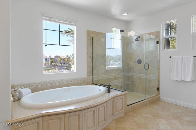 4014 Caribbean Street, Oxnard CA: https://media.crmls.org/mediaz/0a496bda-6c08-422b-ba39-fe8c0b808400.jpg