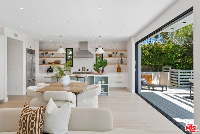 13048 Rose Avenue, Los Angeles CA: https://media.crmls.org/mediaz/0a4a667a-106e-4302-86f6-c6d05a168772.jpg